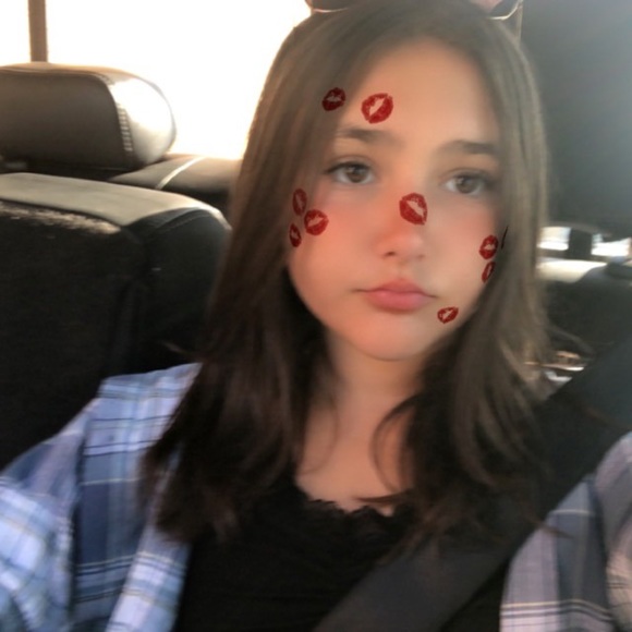 Meet your Posher, Lea - Picture 1 of 1